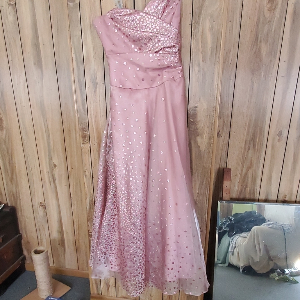 Gorgeous pink prom dress